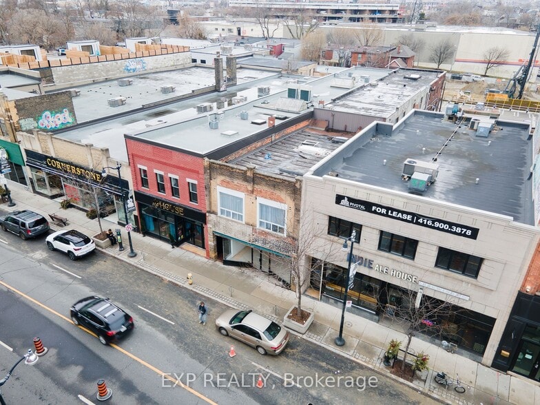 2878 Dundas St W, Toronto, ON à louer - Photo du bâtiment - Image 2 de 22
