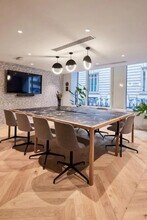 3 Rue Alfred Roll, Paris for lease Interior Photo- Image 2 of 2