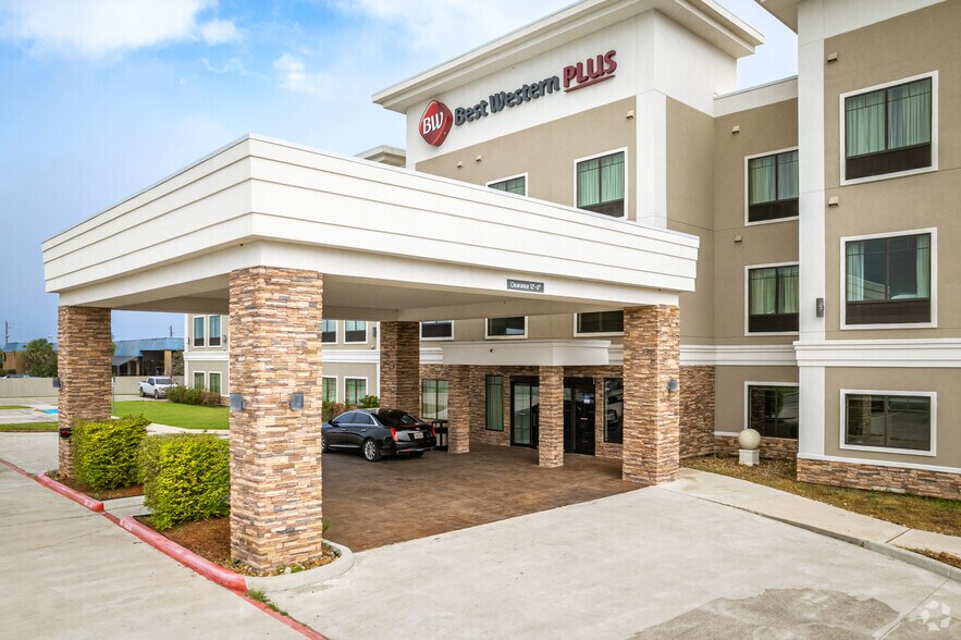 501 7th St, Bay City, TX à vendre - Photo du bâtiment - Image 3 de 23