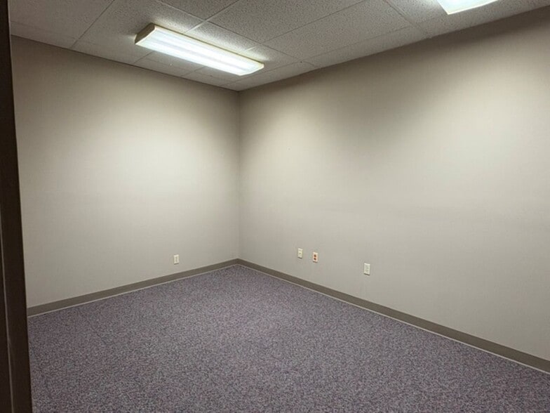 1605 W Court St, Kankakee, IL à louer - Photo du bâtiment - Image 3 de 7