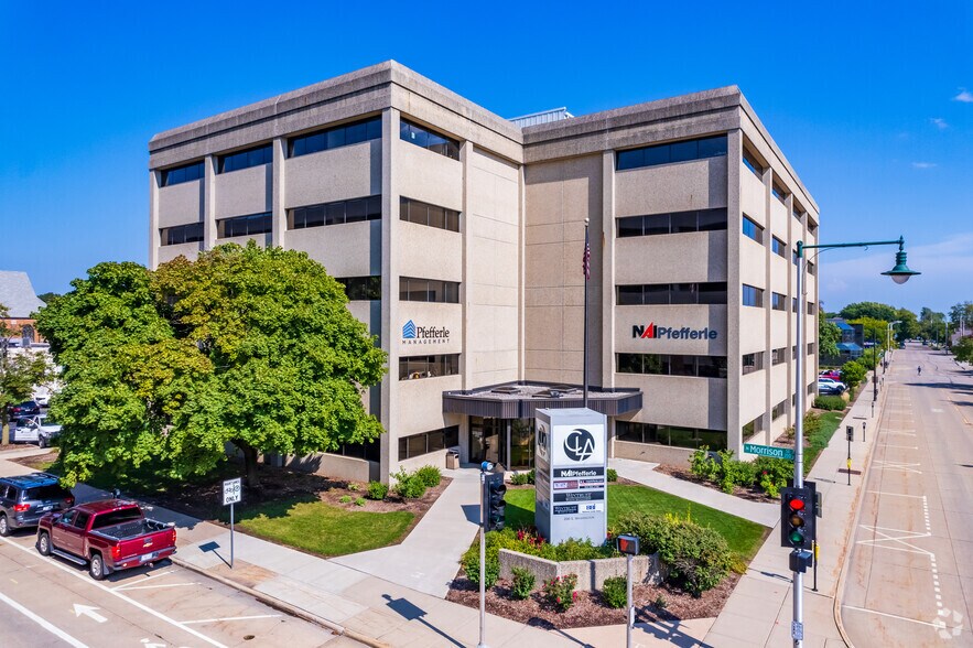 200 E Washington St, Appleton, WI à louer - Photo du bâtiment - Image 2 de 8