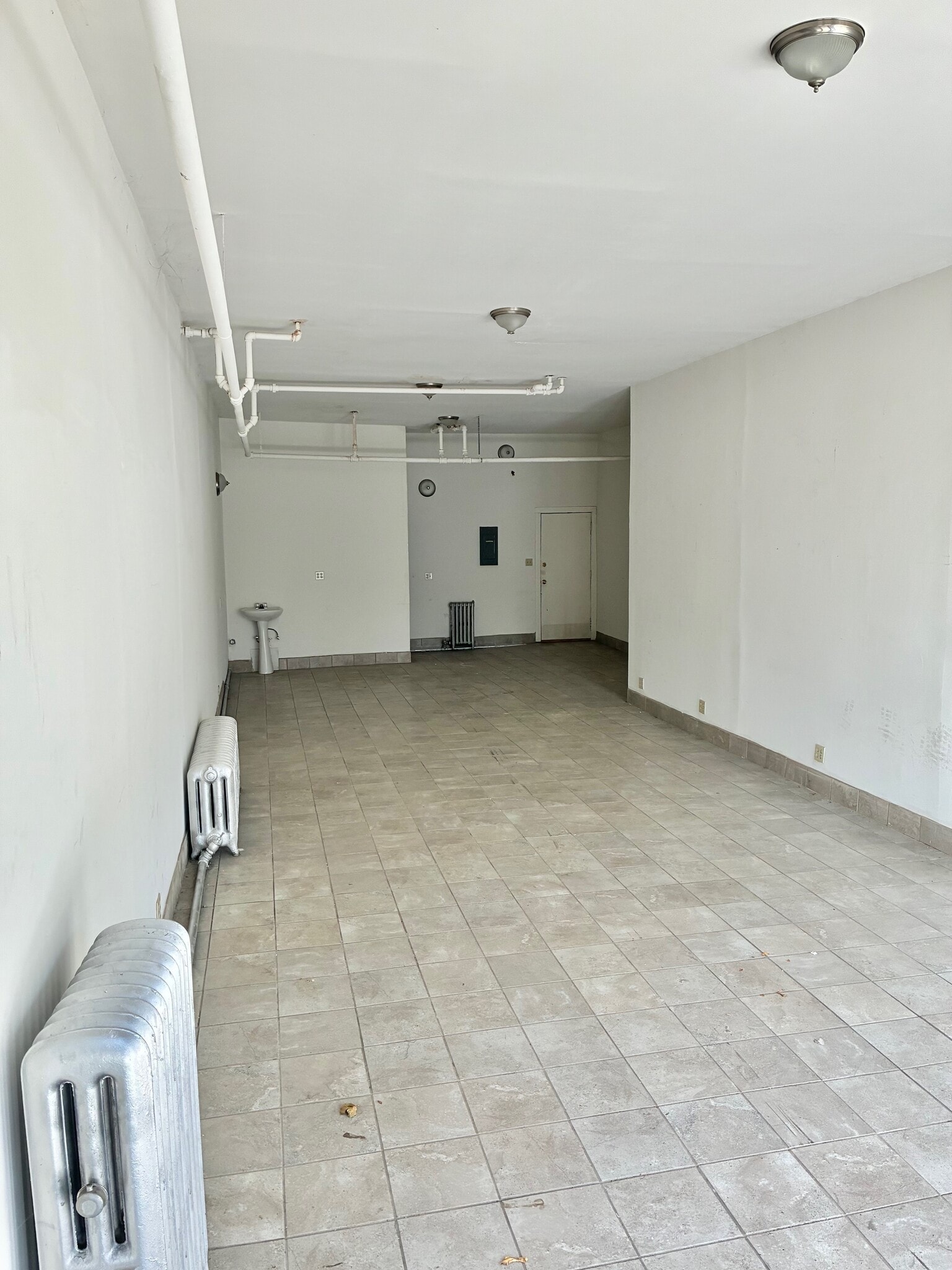 6642-6654 N Clark St, Chicago, IL for lease Interior Photo- Image 1 of 3