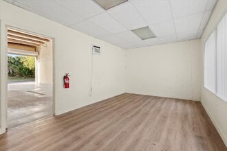 1260-1296 SE Industrial Blvd, Port Saint Lucie, FL for lease Interior Photo- Image 1 of 4