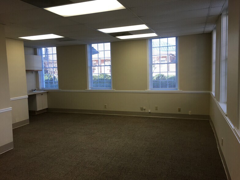 301 Broome St, Lagrange, GA à louer - Photo intérieure - Image 3 de 13