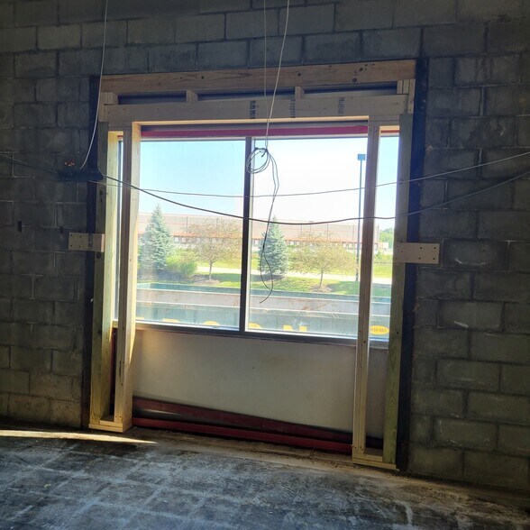 900 Corporate Blvd, Newburgh, NY à louer - Photo intérieure - Image 3 de 16