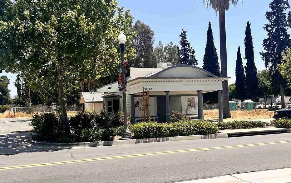 24770 Washington Ave, Murrieta, CA à vendre - Photo du bâtiment - Image 2 de 7