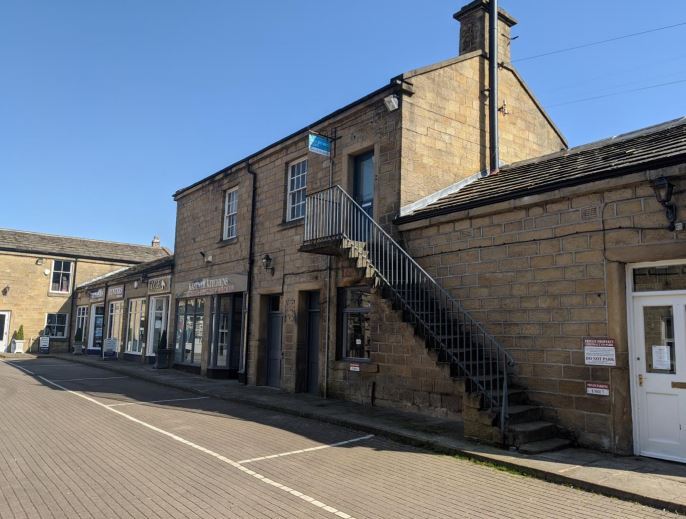 8 Crescent Ter, Ilkley for sale Primary Photo- Image 1 of 2