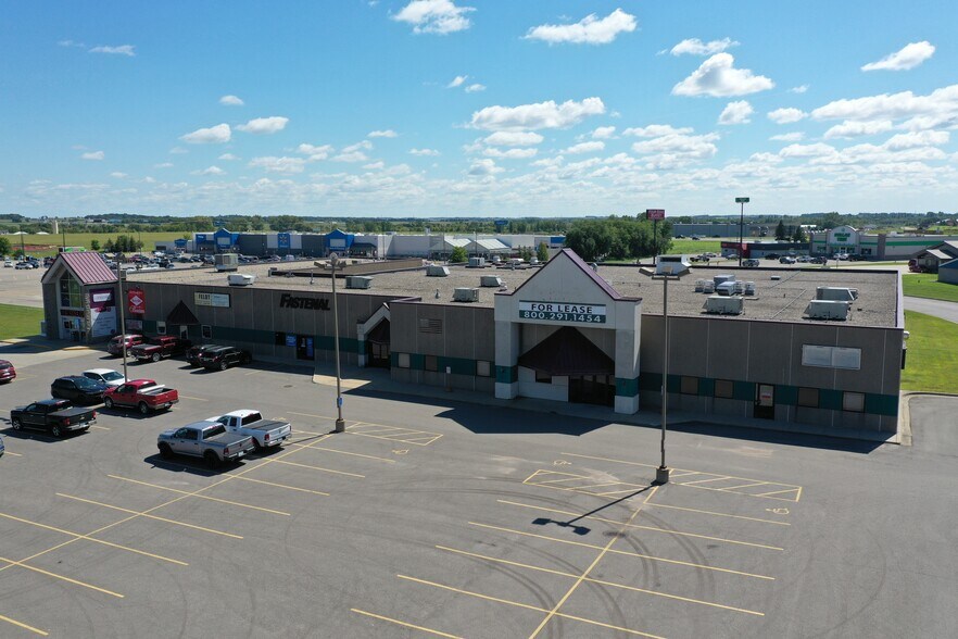 1225 Timberlane Dr, Sauk Centre, MN à vendre - Photo du bâtiment - Image 3 de 9