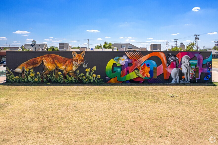 111 N Broadway, Edmond, OK à louer - Photo du bâtiment - Image 3 de 7