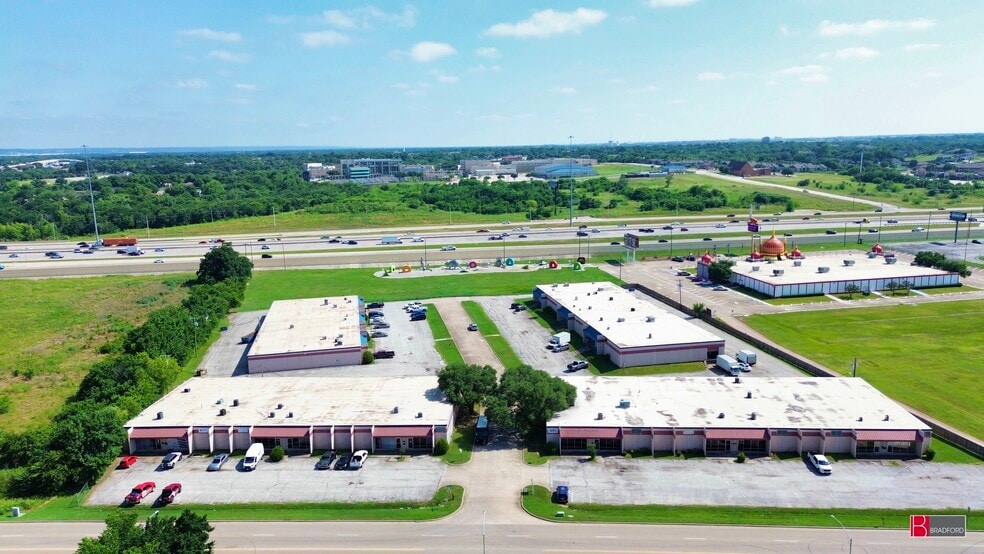 605 E Palace Pky, Grand Prairie, TX for lease - Building Photo - Image 1 of 4