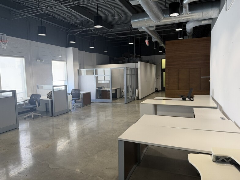 400 Clematis St, West Palm Beach, FL for lease - Building Photo - Image 3 of 12