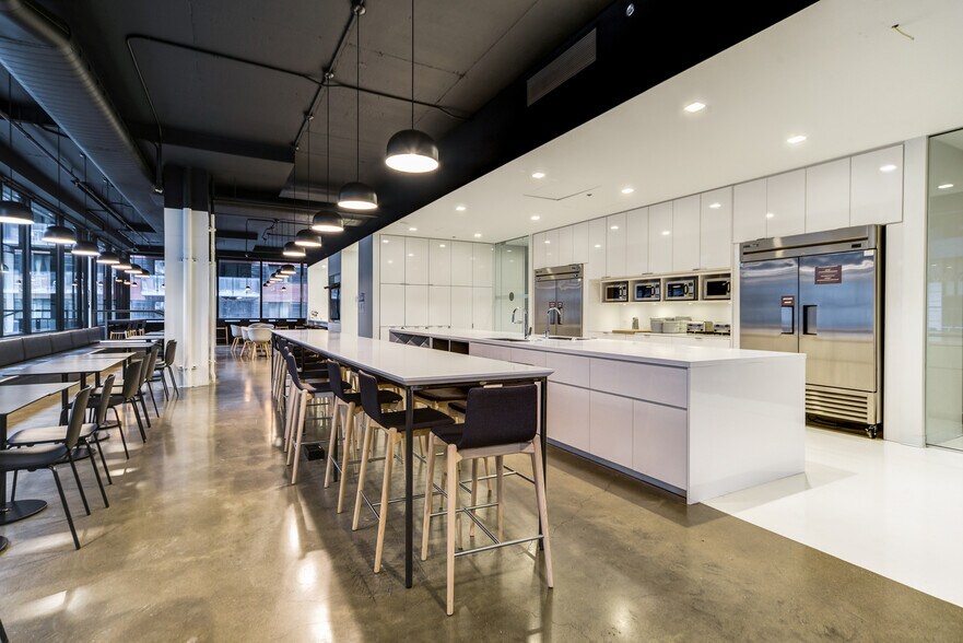 100 Rue Peel, Montréal, QC for lease - Interior Photo - Image 3 of 34