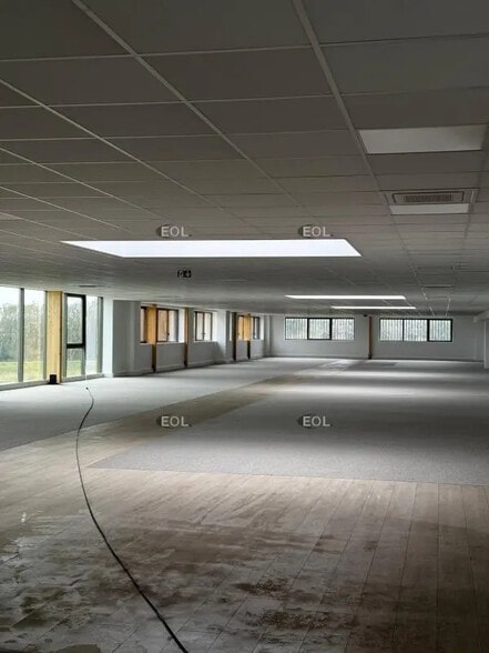 Local d'activités dans Tremblay-en-France à vendre - Photo intérieure - Image 3 de 3