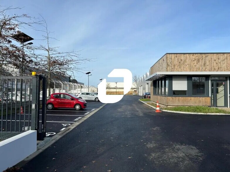 Flex dans Carquefou à louer - Photo du bâtiment - Image 1 de 12