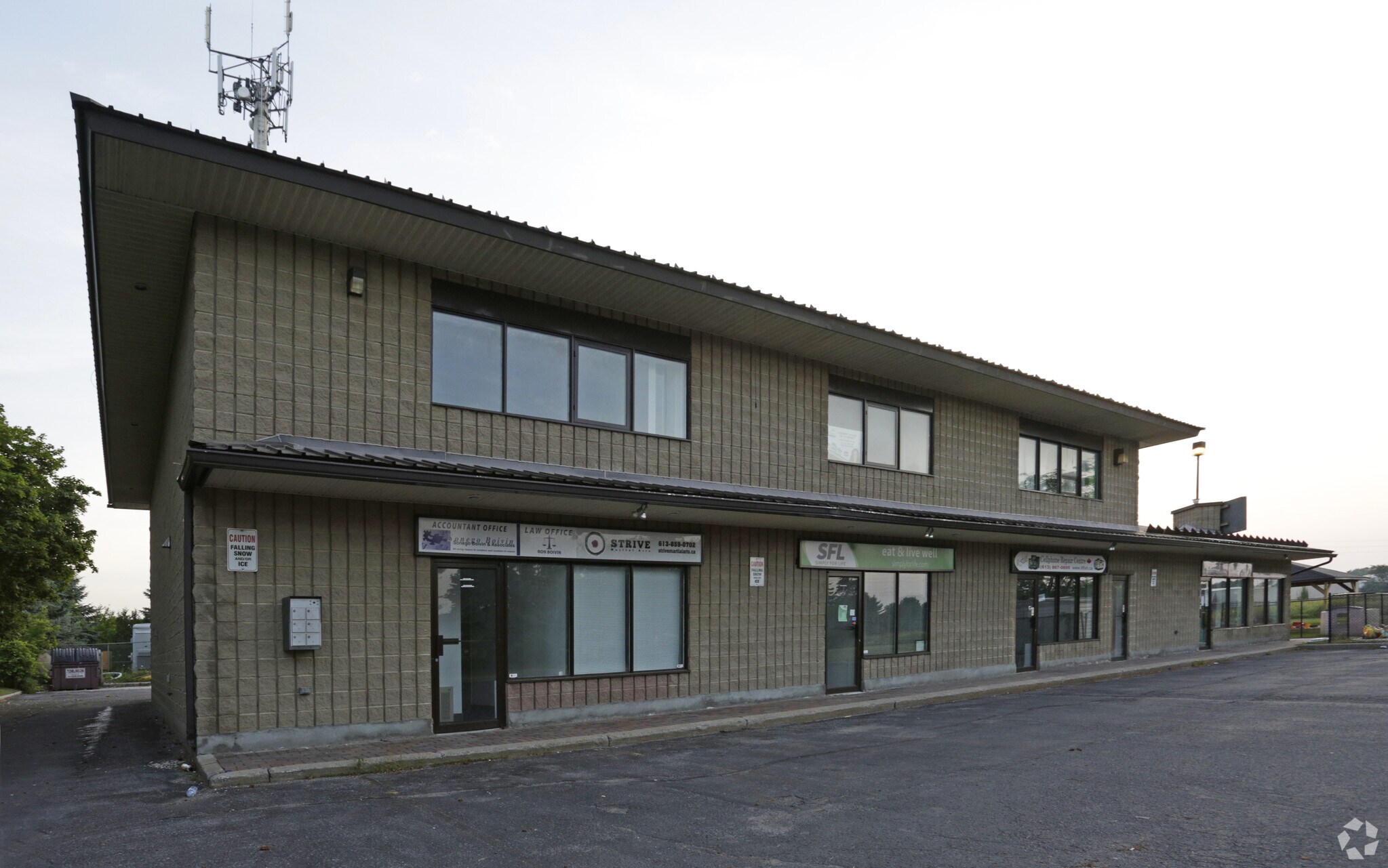80 Terence Matthews Cres, Ottawa, ON for lease Primary Photo- Image 1 of 6