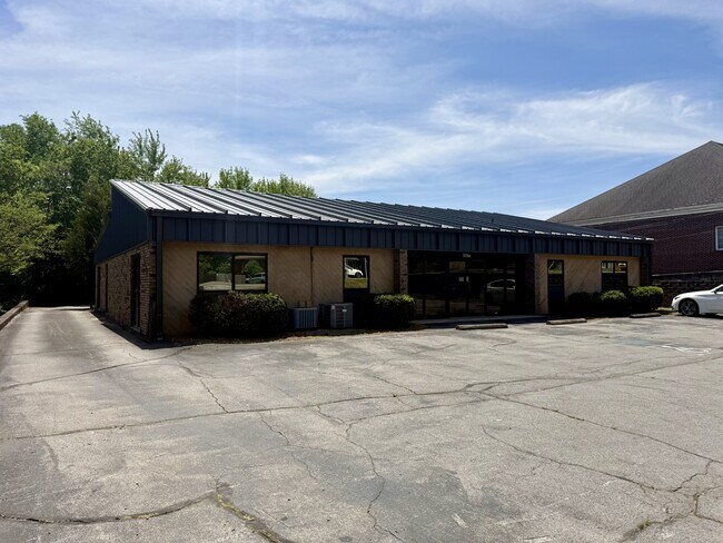 More details for 1854 Memorial Dr, Clarksville, TN - Coworking for Lease
