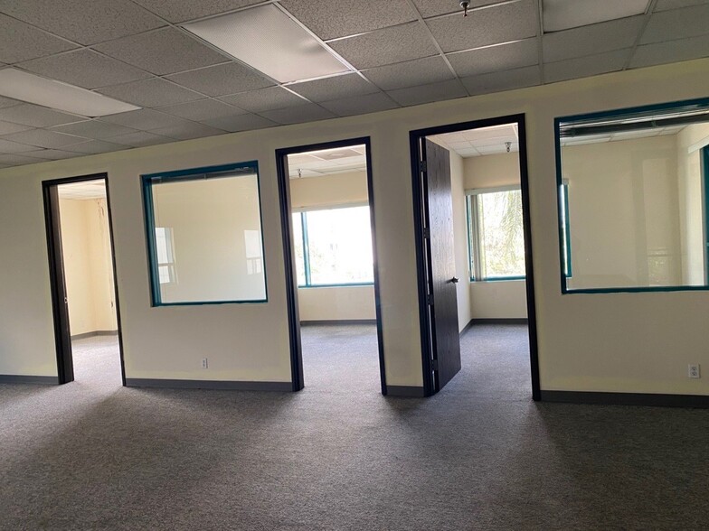 207-211 Erie St, Pomona, CA à louer - Photo du bâtiment - Image 2 de 32