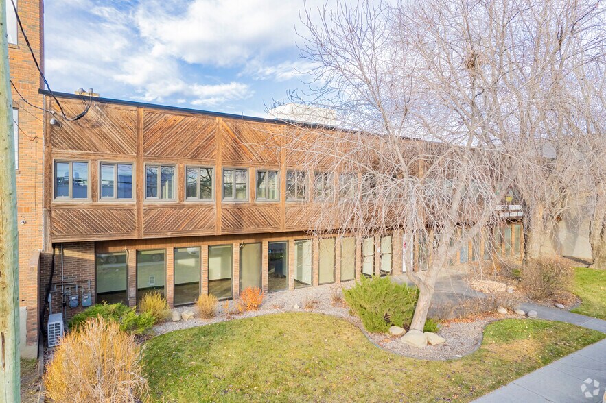 6009 1A St SW, Calgary, AB for sale - Primary Photo - Image 1 of 1