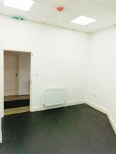 140-146 Dock Rd, Tilbury for lease Interior Photo- Image 1 of 3