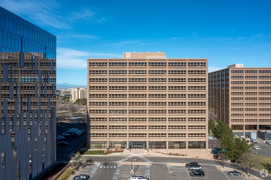 4700 S Syracuse St, Denver, CO à louer - Photo du bâtiment - Image 2 de 14