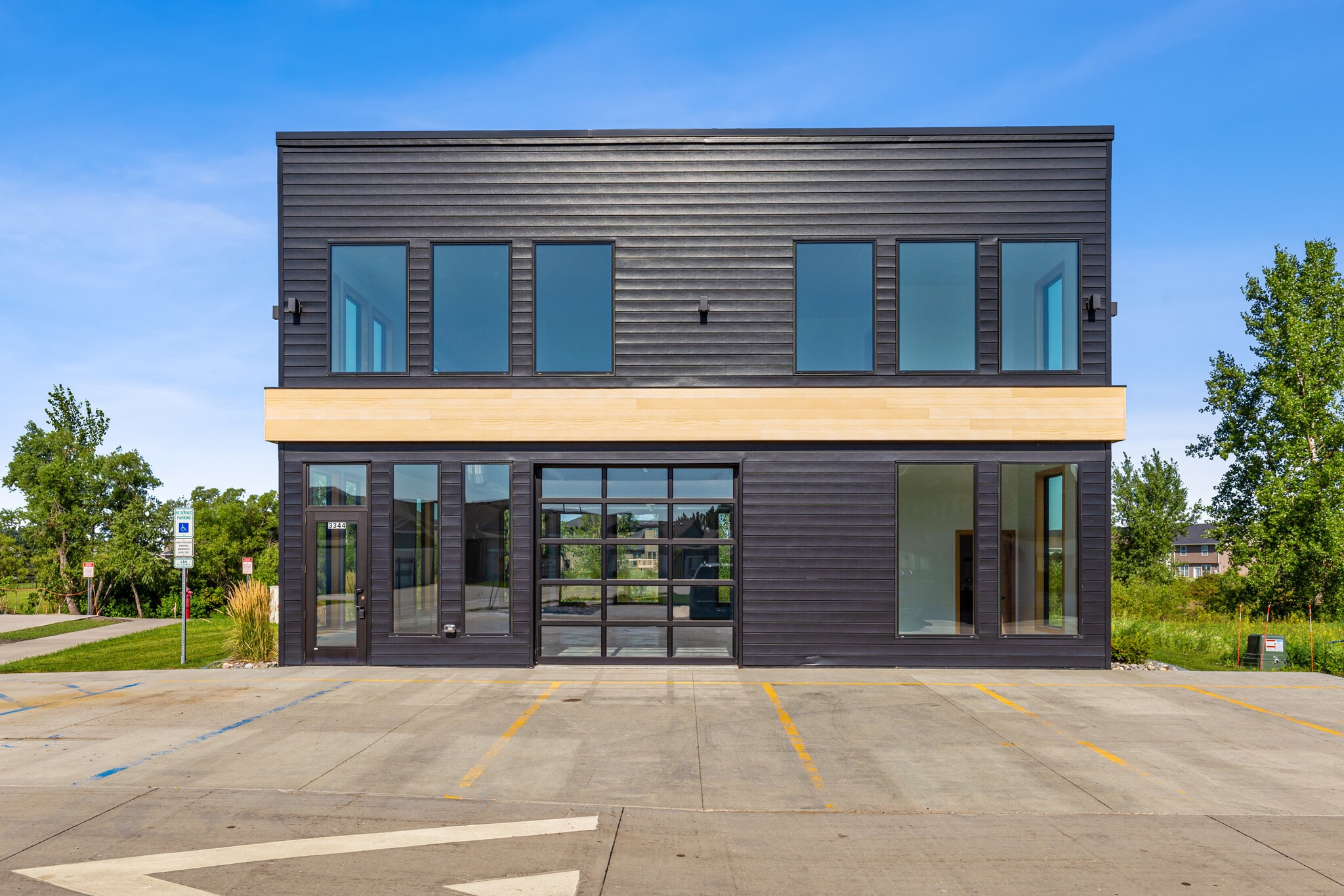 3344 5th Way E, West Fargo, ND for lease Primary Photo- Image 1 of 18