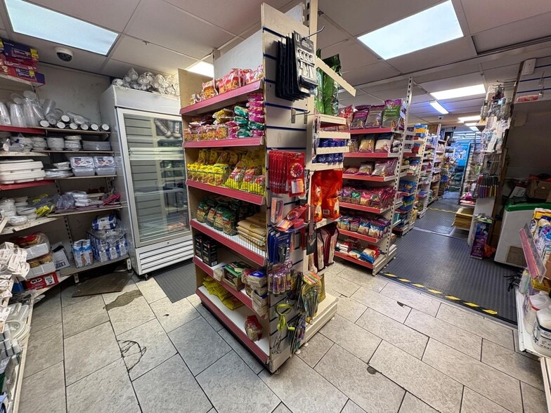 181 Norwood Rd, Southall à louer - Photo du bâtiment - Image 3 de 5