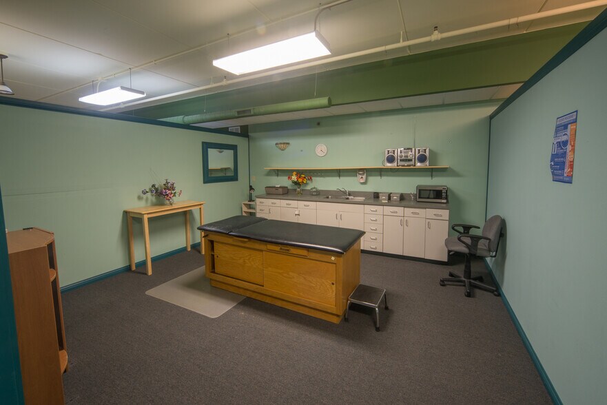 3S517 Winfield Rd, Warrenville, IL à louer - Photo intérieure - Image 3 de 10