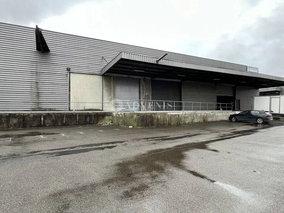 Industrial in Le Blanc-Mesnil for lease Building Photo- Image 1 of 11