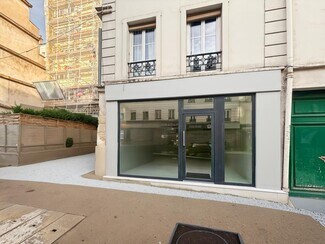 Plus de détails pour 235 Rue De Charenton, Paris - Commerce de détail à louer