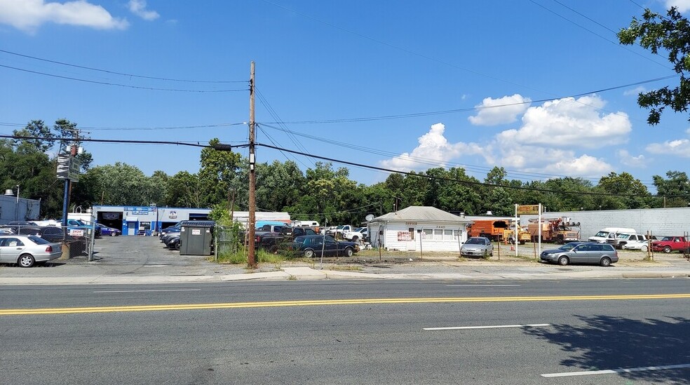 2440 Chillum Rd, Hyattsville, MD for sale - Building Photo - Image 3 of 7