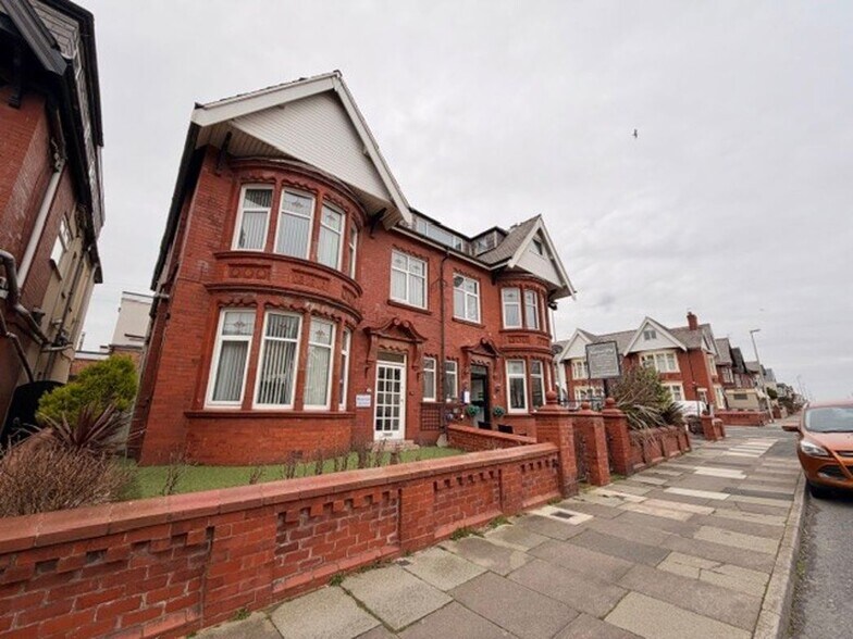 20-22 Holmfield Rd, Blackpool à vendre - Photo du bâtiment - Image 3 de 17