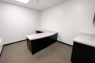 3902 Corporex Park Dr, Tampa, FL for lease Interior Photo- Image 2 of 11