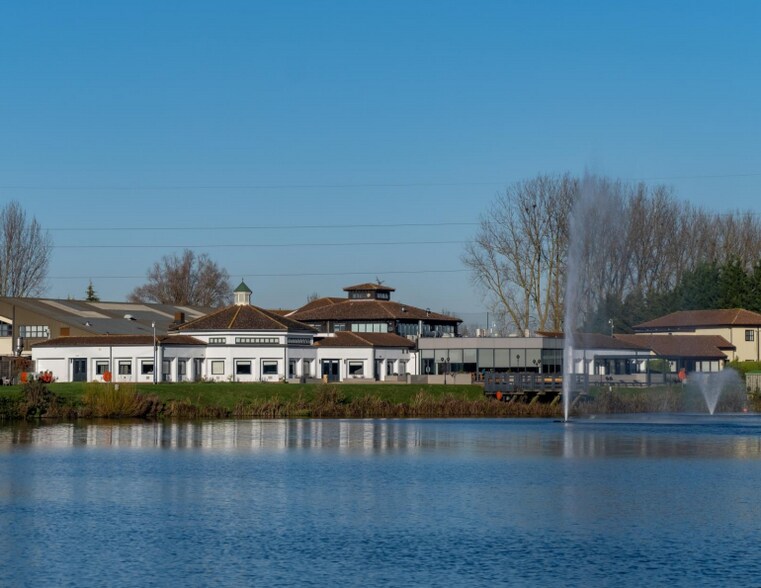 Great North Rd, Wyboston à louer - Photo principale - Image 1 de 1