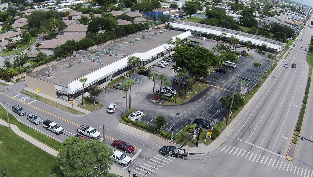 3907-3943 N Federal Hwy, Pompano Beach, FL à louer Photo du bâtiment- Image 1 de 14