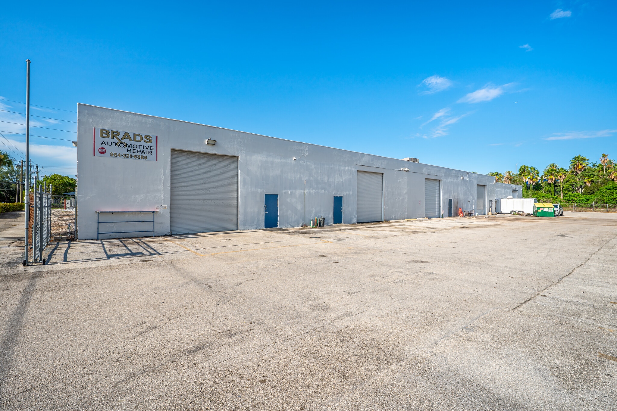 2968 Ravenswood Rd, Fort Lauderdale, FL for lease Primary Photo- Image 1 of 6