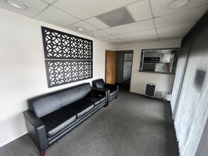 401-419 Central Ave, Upland, CA for lease Interior Photo- Image 2 of 5
