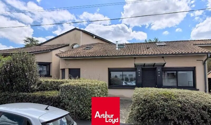 Office in Neuville-sur-Saône for lease - Building Photo - Image 2 of 2