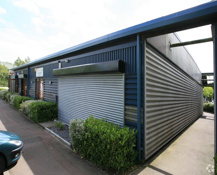 37-42 Saffron Ct, Basildon for lease - Building Photo - Image 2 of 5