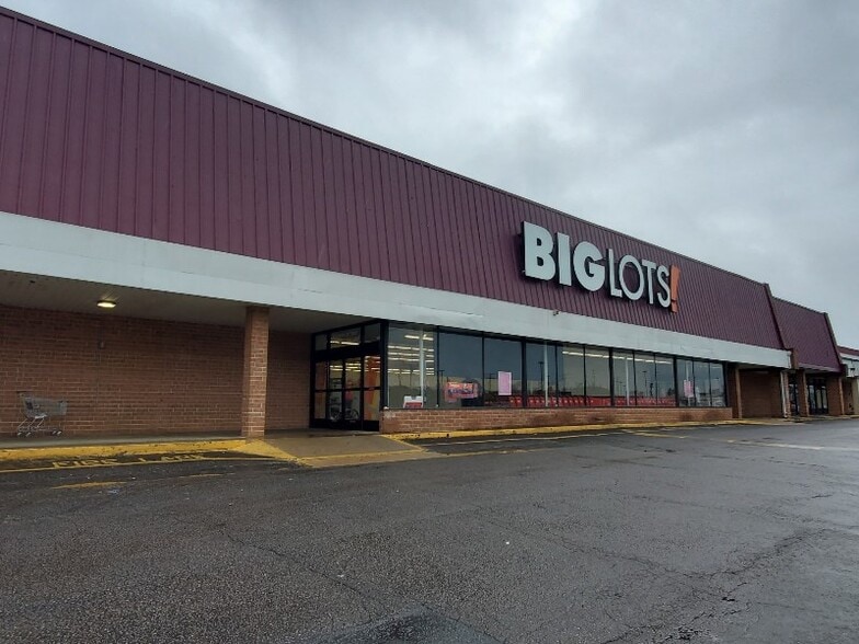 1110-1190 Julian R Allsbrook Hwy, Roanoke Rapids, NC for lease - Building Photo - Image 1 of 14