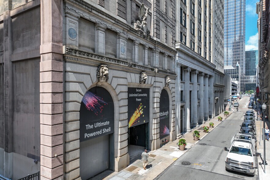 322 Fourth Ave, Pittsburgh, PA à louer - Photo du bâtiment - Image 2 de 8