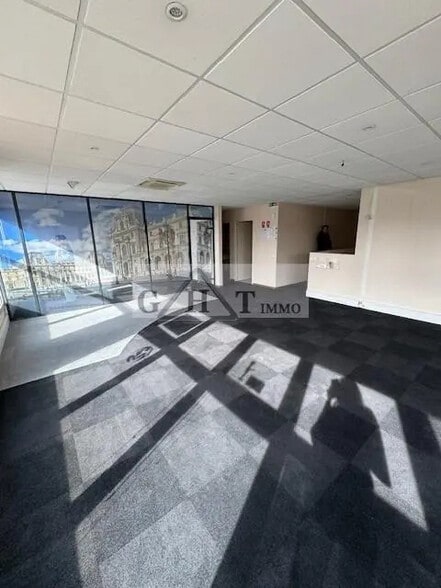 Industriel dans Ivry-sur-Seine à louer - Photo intérieure - Image 2 de 6