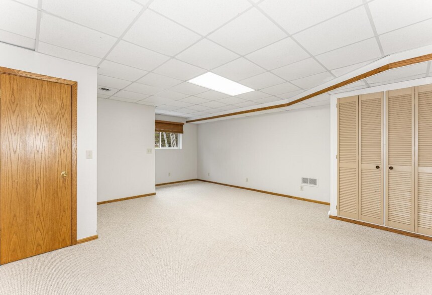 11525 Harmony Ln, Woodruff, WI for sale - Interior Photo - Image 1 of 7