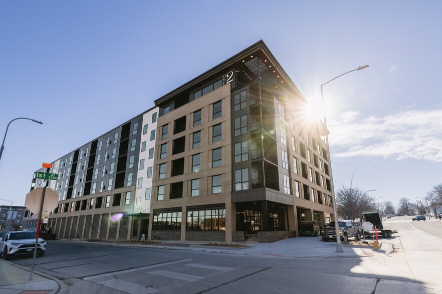 205 E 12th St, Sioux Falls, SD à louer - Photo du bâtiment - Image 3 de 12