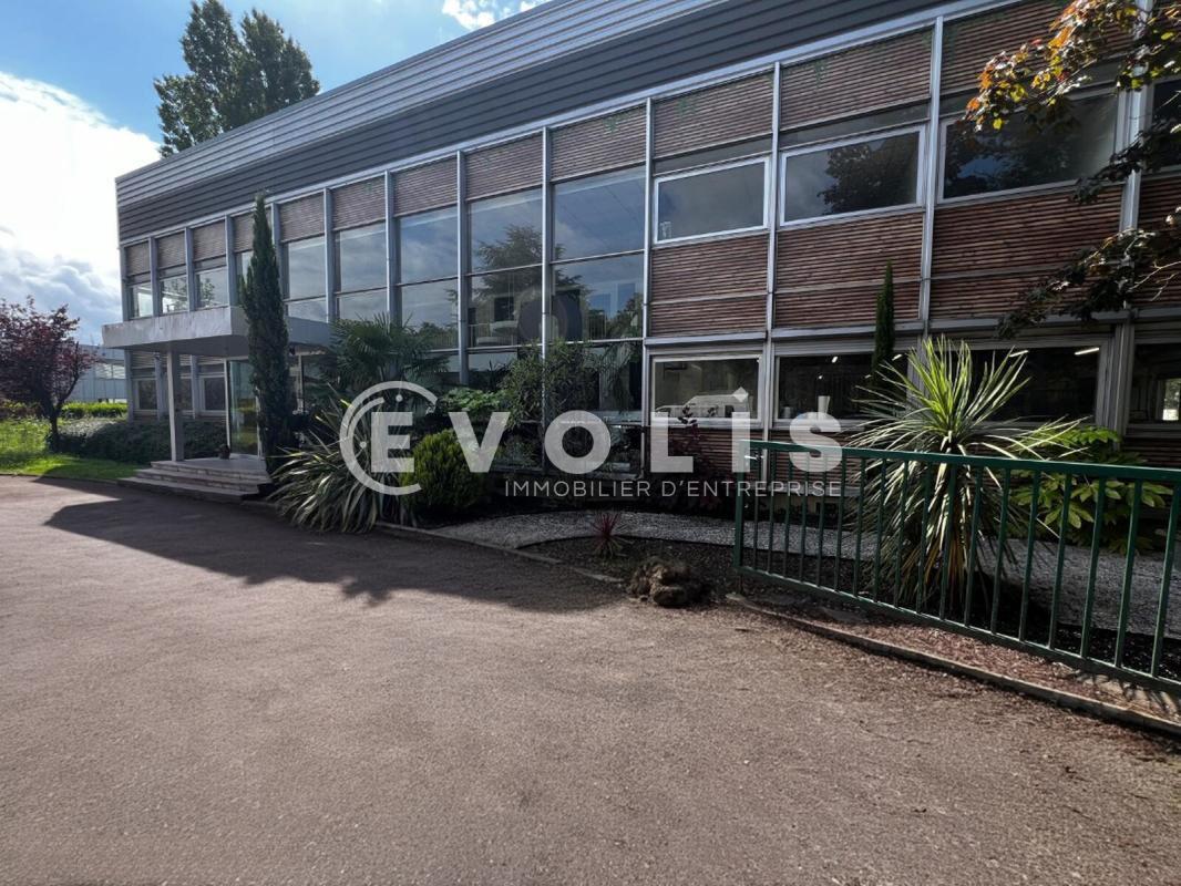Flex in Chilly-Mazarin for sale Building Photo- Image 1 of 29