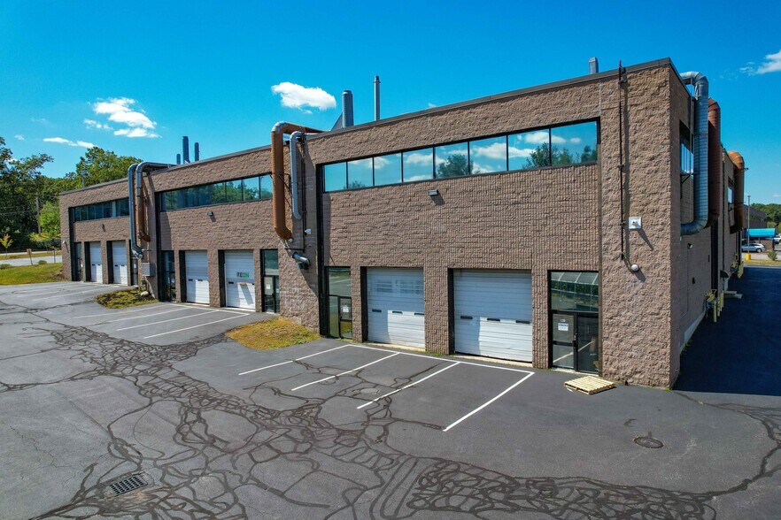 200 Turnpike Rd, Chelmsford, MA à vendre - Photo du bâtiment - Image 3 de 15