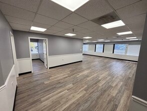 14101 Parke Long Ct, Chantilly, VA for lease Interior Photo- Image 1 of 4
