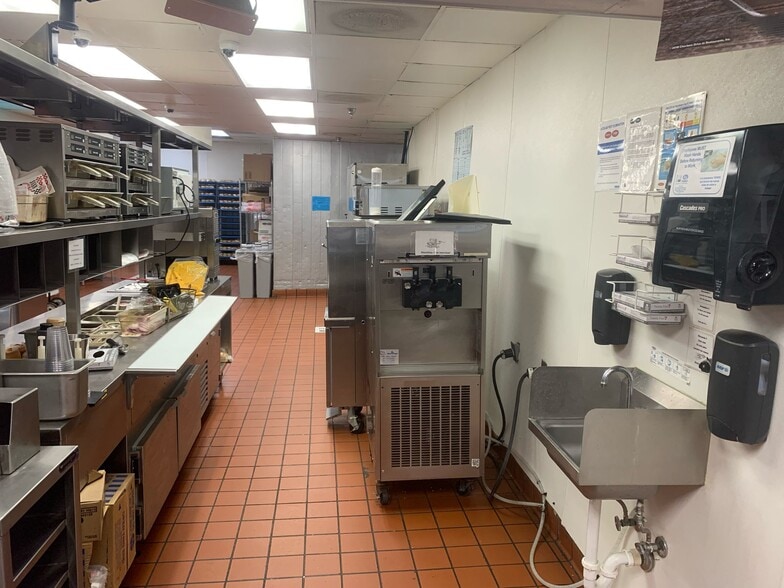 232-236 E 1st St, Calexico, CA for lease - Interior Photo - Image 2 of 10