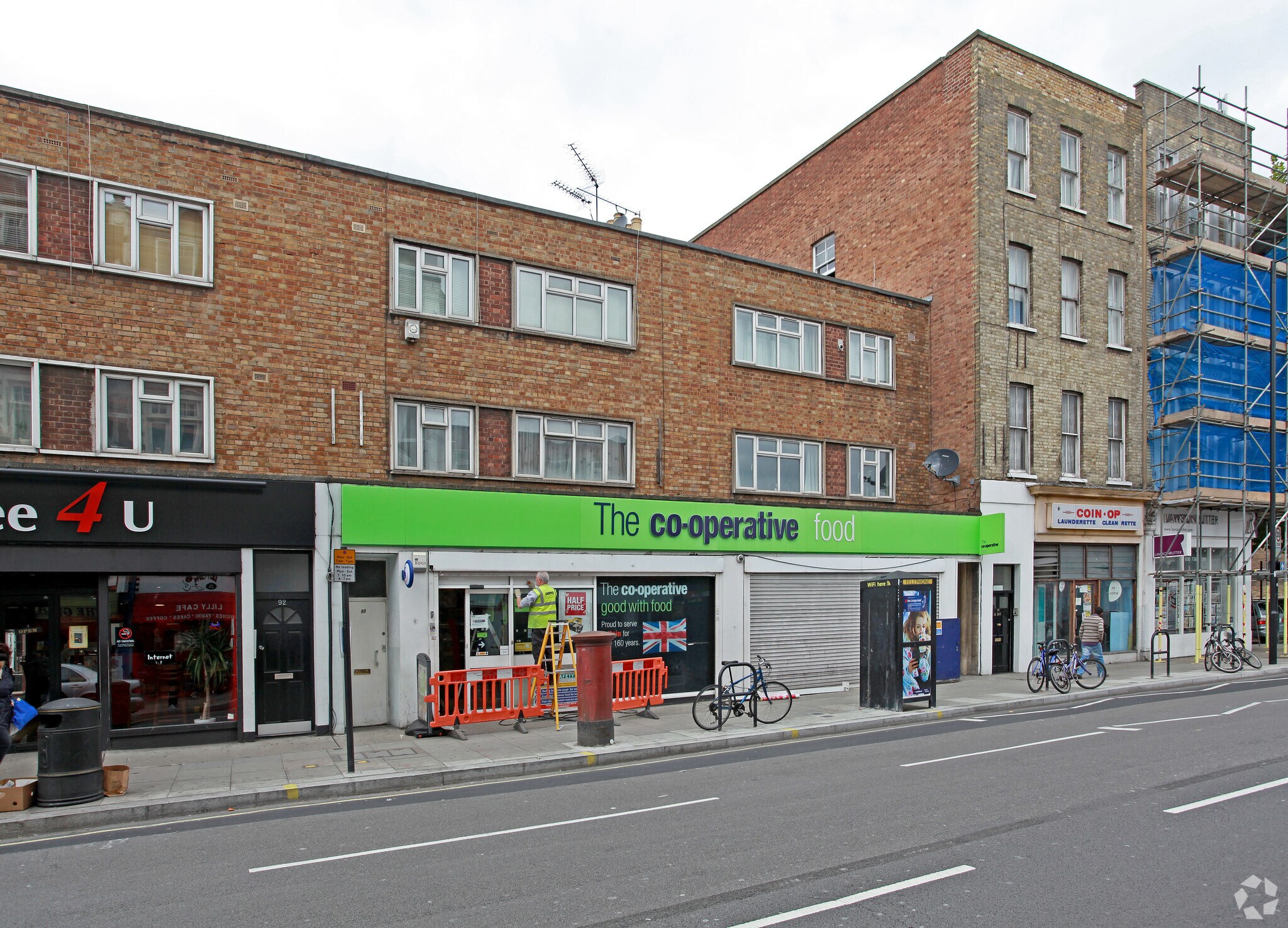 88-90 North End Rd, London for lease Primary Photo- Image 1 of 4
