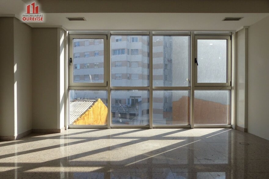 Office in Ourense, Orense for lease - Building Photo - Image 2 of 12