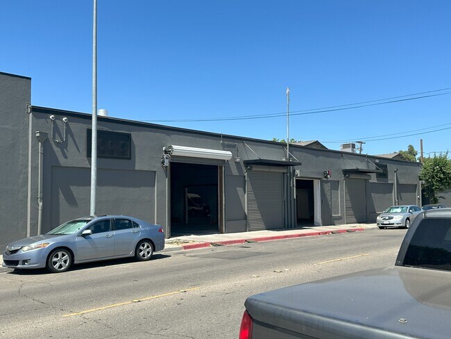 Plus de détails pour 611 W Fremont St, Stockton, CA - Industriel à louer